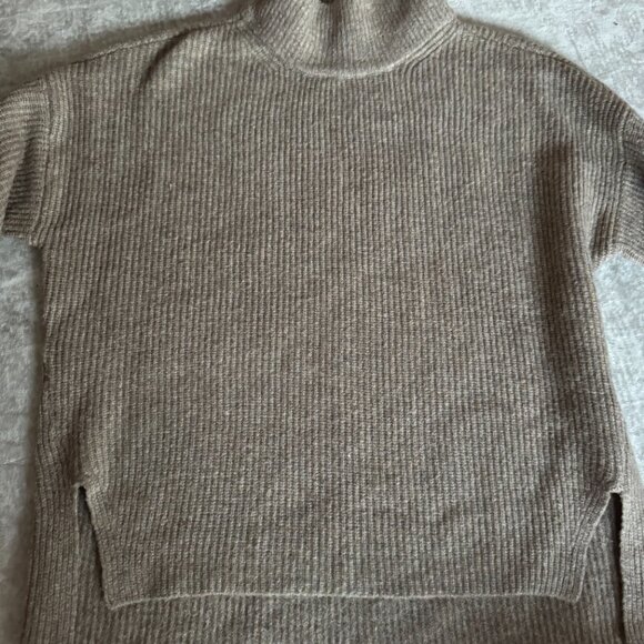 Abercrombie & Fitch Turtle Neck Sweater - Picture 6 of 11